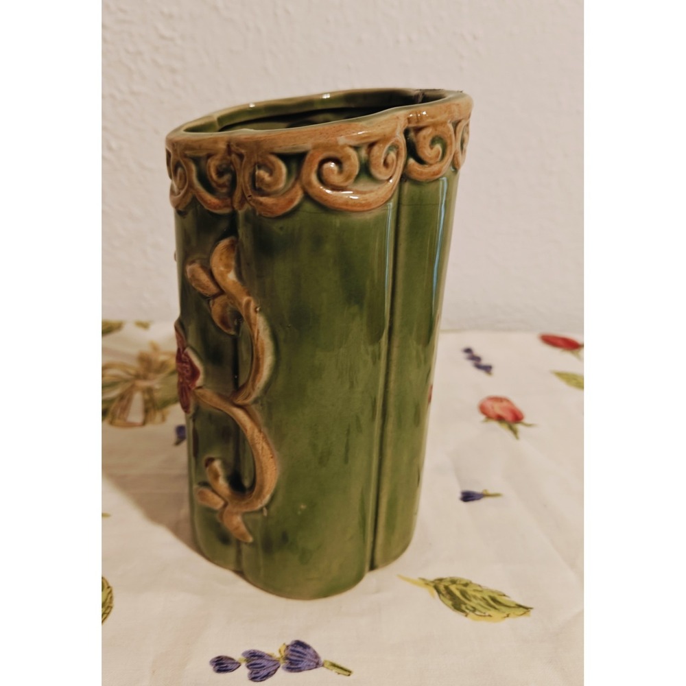 Vintage Baby Elephant Green Ceramic Vase/Planter Asian Motif - Picture 3 of 8